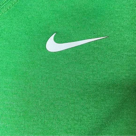 Women’s Nike Legend Dri-FIT Tee - Picture 7 of 9